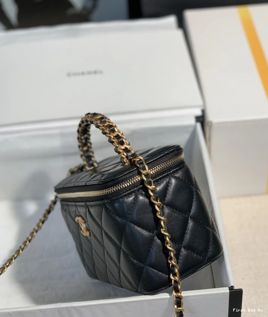 Firstbag Ru SMALL CHANEL WITH CHAIN-16x9.5x8cm CHANELASSIC VANITY 0814